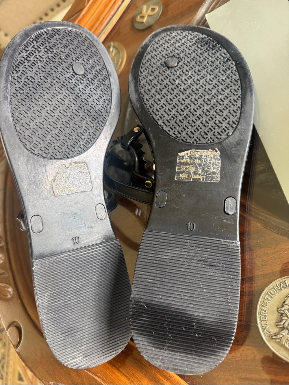 Tory Burch Black Jelly Thong Sandals with Gold Logo Rosette - Picture 6 of 16